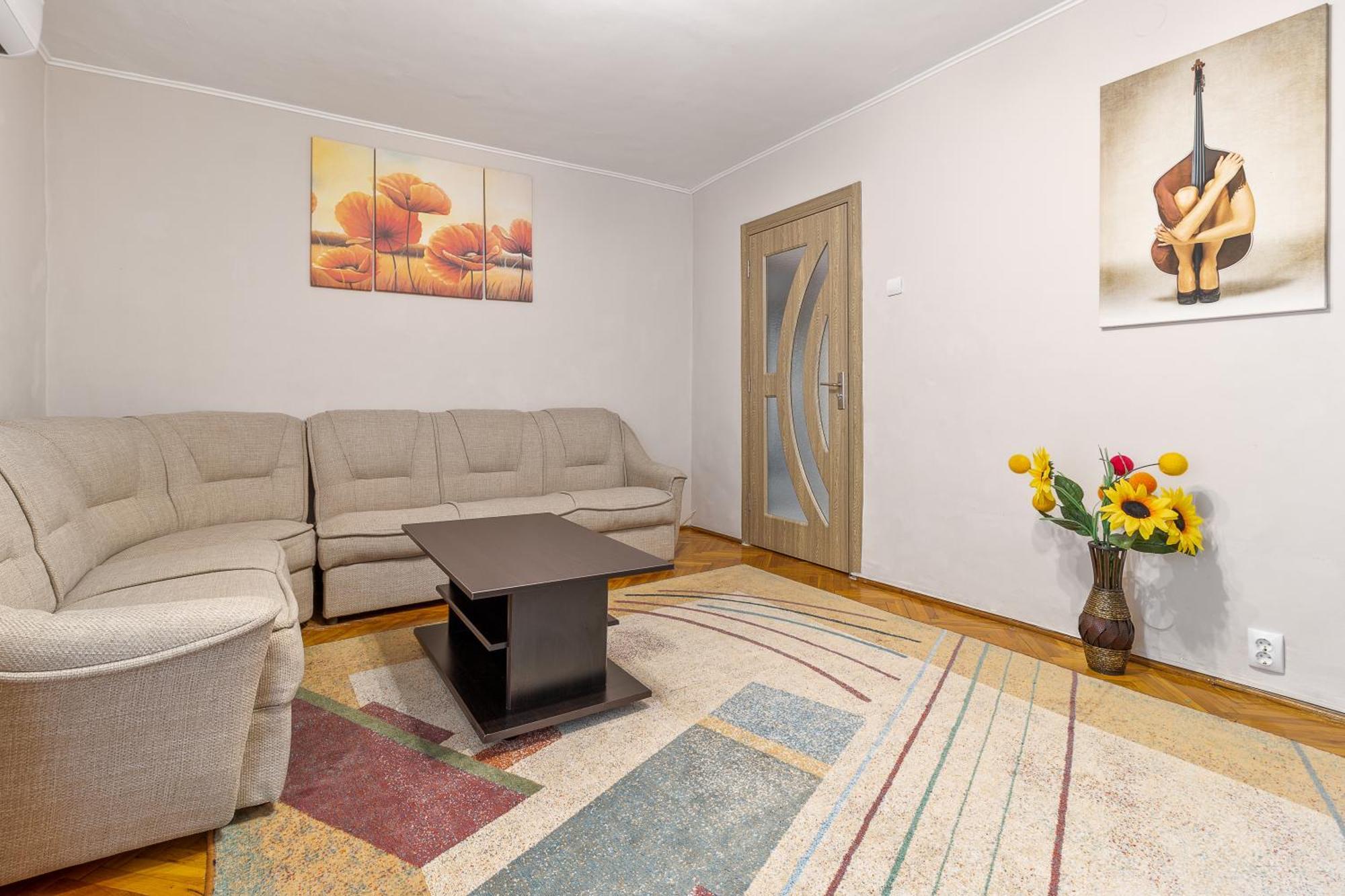 Apartament Helena Орадеа Екстериор снимка