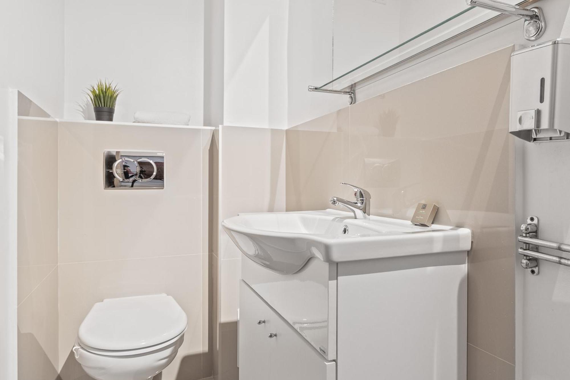 Apartament Helena Орадеа Екстериор снимка