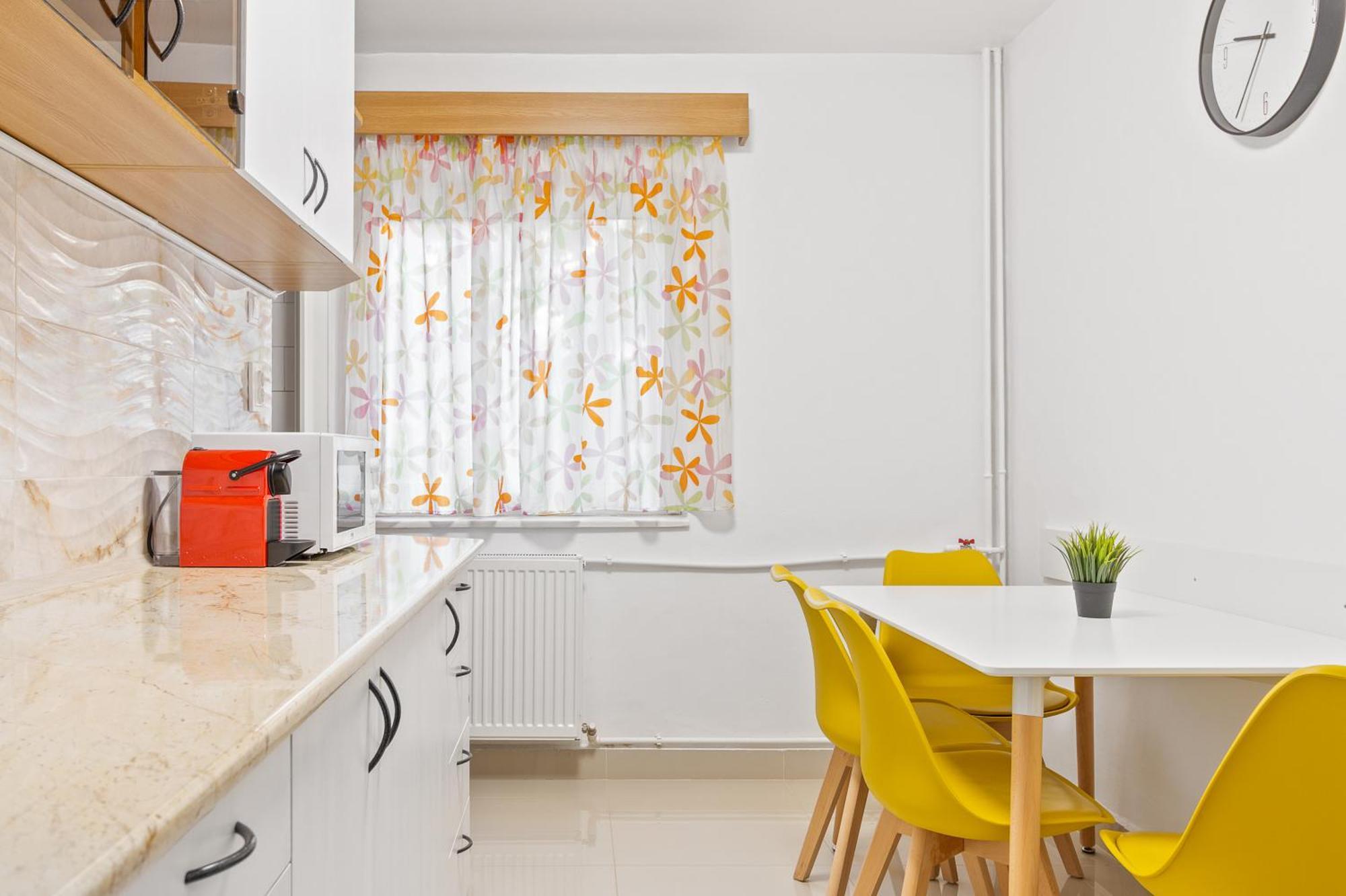 Apartament Helena Орадеа Екстериор снимка